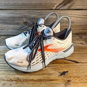 Brooks adrenaline 21 running ,s8,beight bright orange logo,